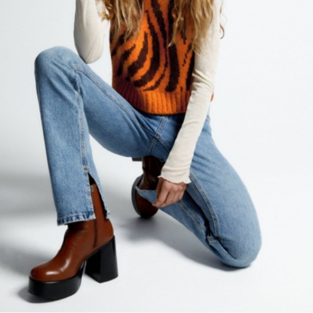 Zara high rise slim flare jeans size 28